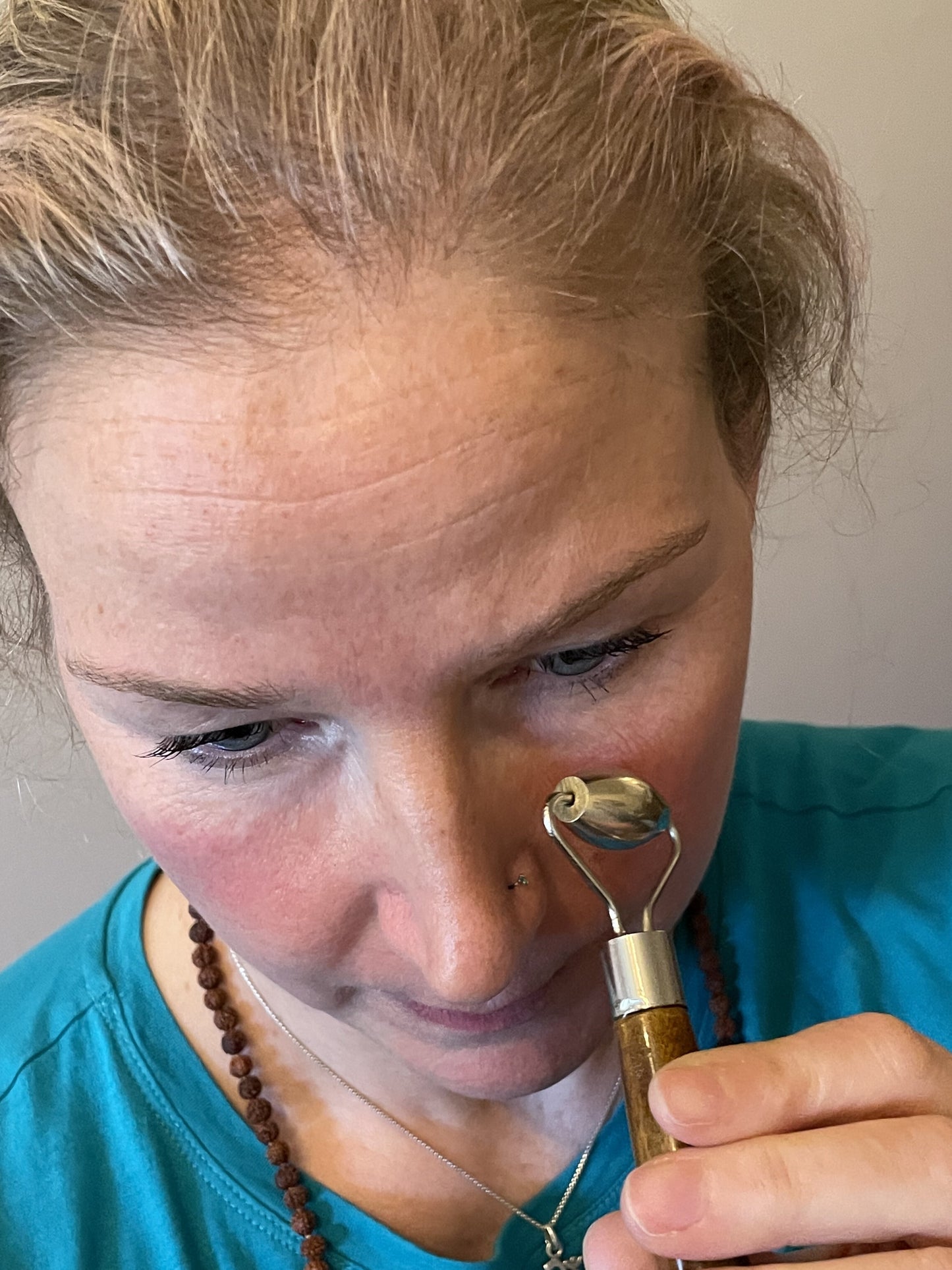 Kansa Facial Roller